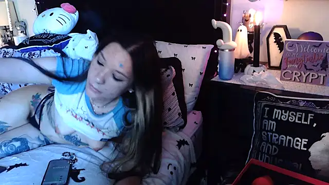 Gothbaby3055 - help me cum
