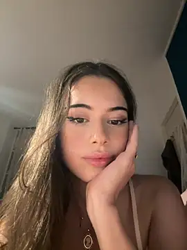 MyaMore1 - Je suce comme une bonne chienne