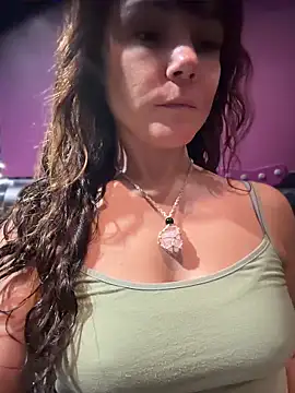 BaileyMFox - Toy show in the car