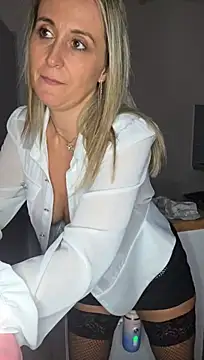 Malicia-hot - Flash chatte