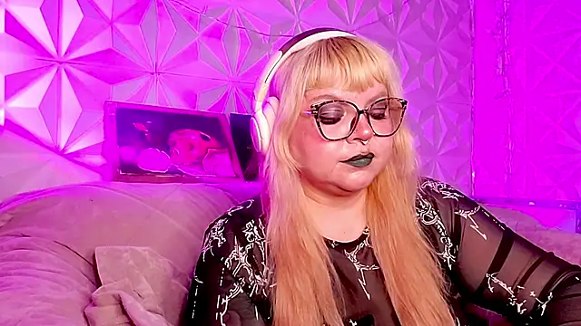 Satyn_doll - Underskirt show