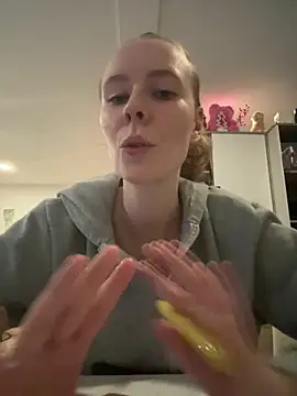 JanaLady - Go doggy and slap my ass x8🍑