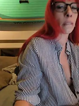 Ruby_Rebel - Topless for 5 min