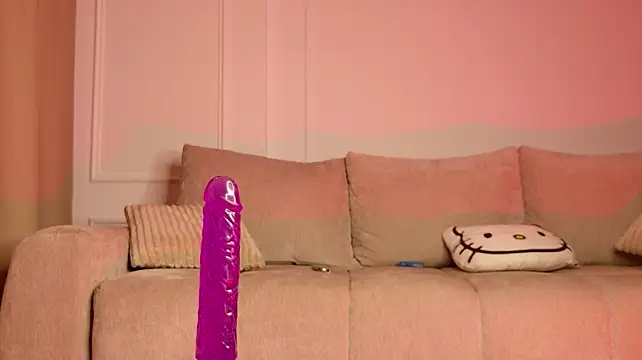 SinfulSienna - throw my clothes on the floor