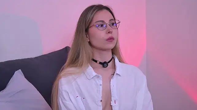 SaraBlack- - handjob+lush control 2 min