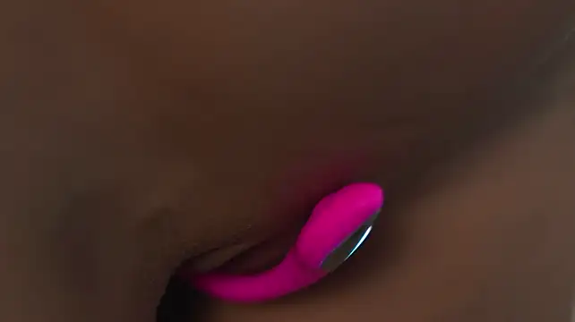 Evelyn_Evyyy - Need to squirt