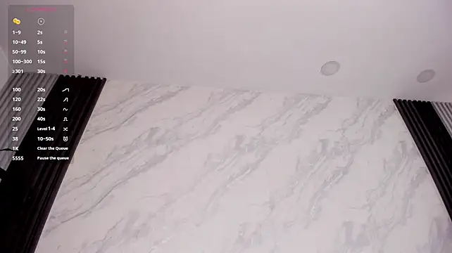 Scarlett_Rios - 🍒 Show cleavage slowly