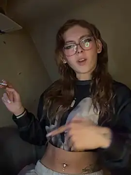 Alina-420 - show ass