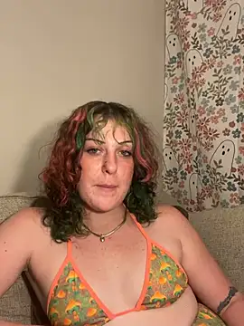 Lucyintheskies - Last one to tip=lovense control 2 mins