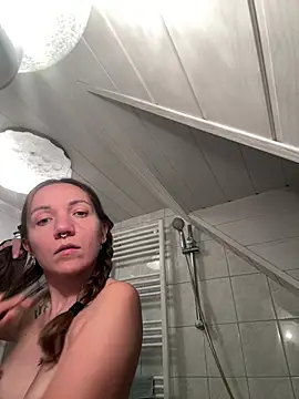 Nature_Melina - Oil Ass & Spank