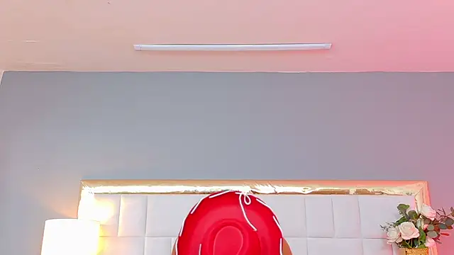 KateVenegas - Pull Nipples + Oil🪙 ✨🫦