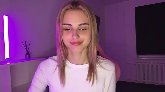 Neweva_ - Should I lift my shorts a little?