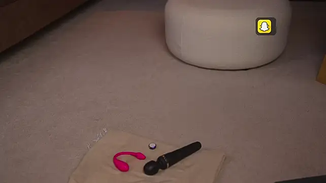 Lexi_Reed - 🔥LAST TIPPER WINS 4min TOY CONTROL 🔥