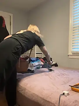 Jaseyrae - Tip 150tks for vid sucking bf 💦