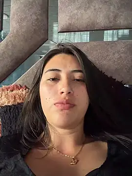 Brenda_moris01 - Show tits