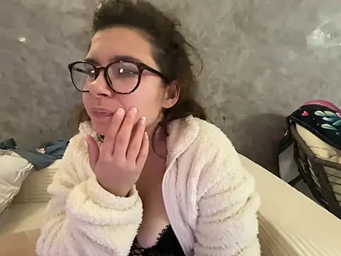 Missseduction24 - Montre ta chatte serré🤤🎁