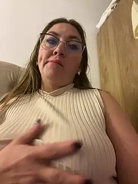 SCARLET-20 - Flash ass + Flash tits 👙