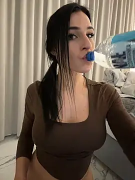 OIivia - Put fingers in ass and lick