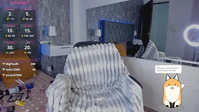 Celeste_bluee - plug anal+ spank ass+ finger in pussy