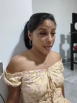 AngelicaStorms - Monta mi torso 🥵