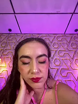 MelanyyJhonson15 - Flash ass 🍑