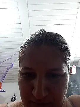 MarilinCarolina - mostrar tetas