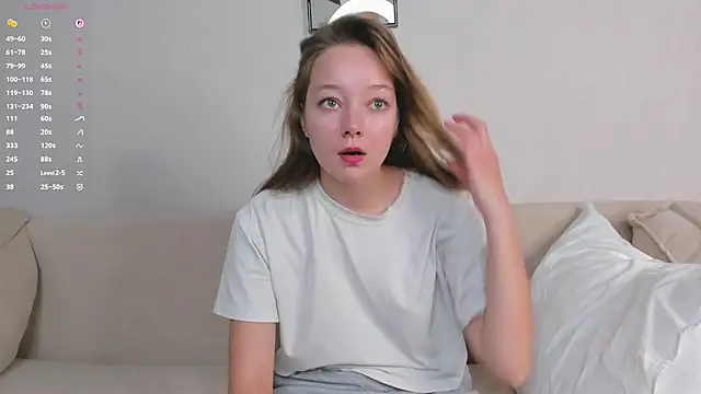 PatricaBellitti - Stick 2 fingers in my juicy pussy