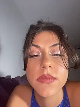 AvaBabyGirl - finger kitty