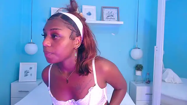 KiaraBelle_