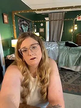 Thatcutegirlwtheglasses - buttplug!