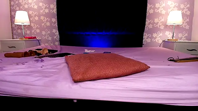 SalomeSimonz - put 3 fingers in the ass 💦🔥