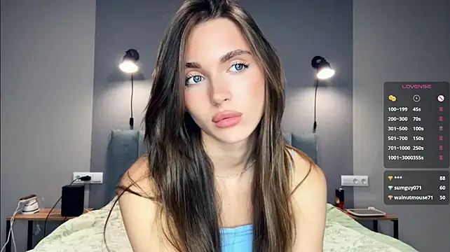 Veluxe - Squeeze my boobs under top