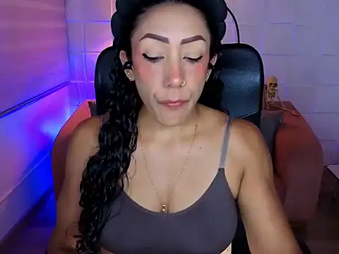 Paola_Leal - Ride Dildo
