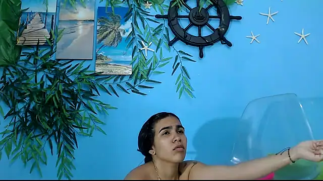 Skinnysofia18 - 3 finger in my ass