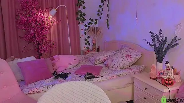 Charlotte_wow - TOPLESS ~ NIPPLE CLAMPS ~ ALL STREAM