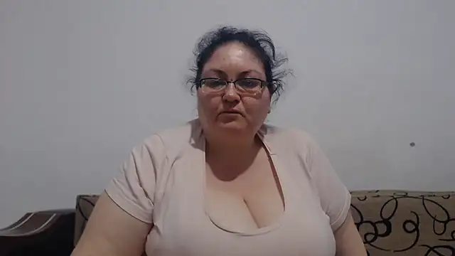 Nykyxo - oil my big ass
