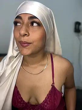 CelestSkyy - Make me get wet and undress