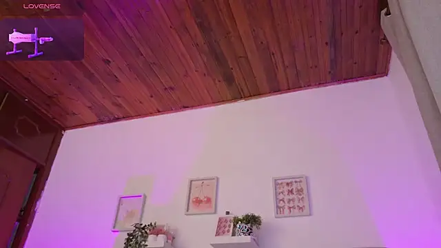 Malka_Burning - PLUG LIGHTS FINGERING PUSSY ❤️