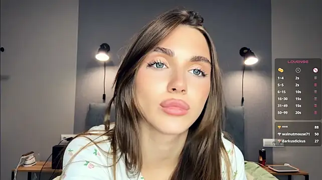Veluxe - Show my panties and spank ass