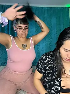 MaddyandStarfire777 - 🤤🥵 SHOW NAKED BOTH +CANDLE ON THE TIT
