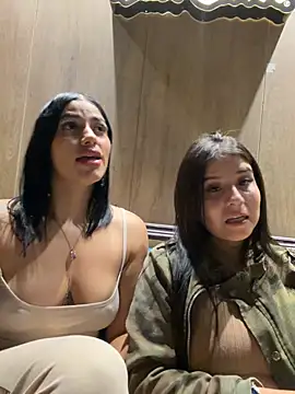 AlannaEvons - Tits Out + Spank In Public 🍒😈