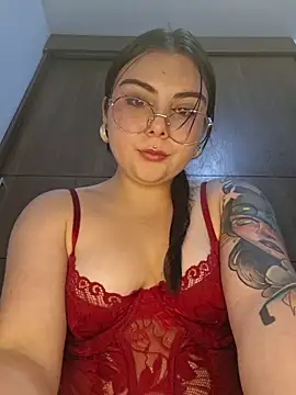 Julieth85_ - BIG SQUIRT ON THEIR FACES 💦