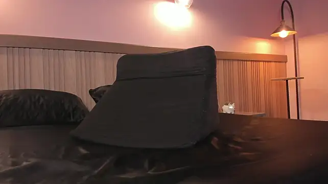 Lupeebony - plug + 2 min control 🔥