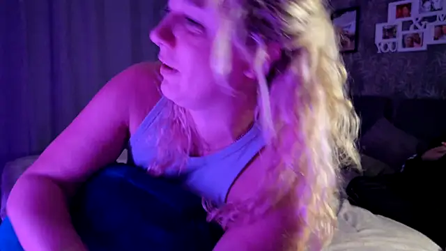 Happymaus - Pussy Lick + 2 Video(Galerie)