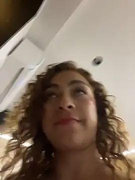 Arianna_Blake_ - Topless! + suck fingers!