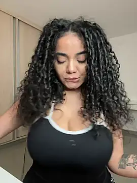 Curlyierr - DOGGY STYLE + SPREAD ASS IN THE SOFA
