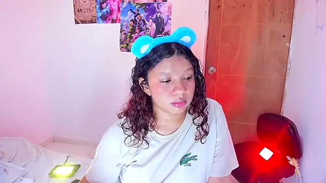 Emily_Coper18 - turn your ass red