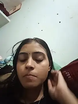 Nandundi - Show pussy in public