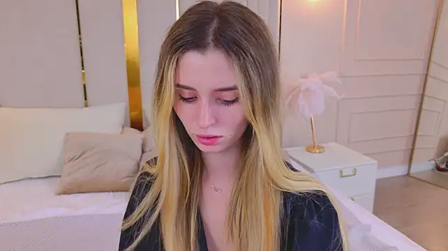 MarybethSnow - Oil on the naked chest 💕