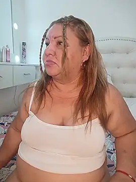 HORNY_MATURE25 - Wet my pussy and naked